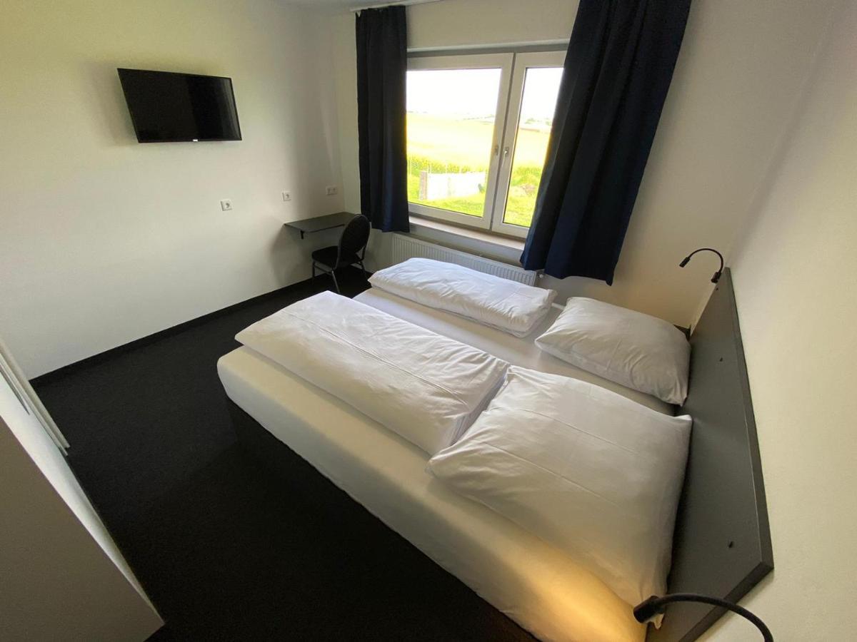 Hotel Zzzimple - Staffless & Self Check-In Pillig Esterno foto