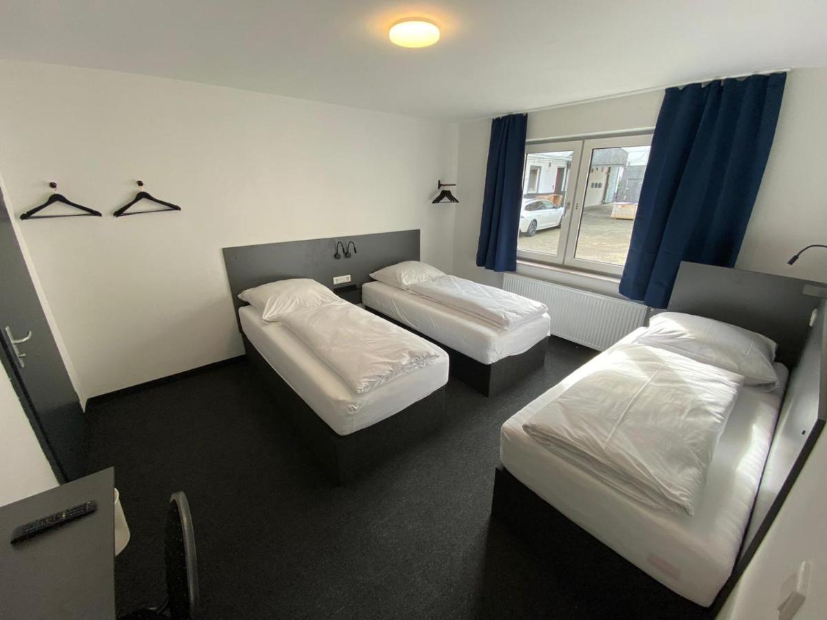 Hotel Zzzimple - Staffless & Self Check-In Pillig Esterno foto