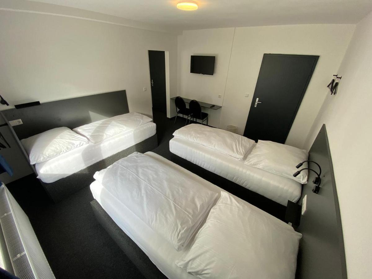 Hotel Zzzimple - Staffless & Self Check-In Pillig Esterno foto