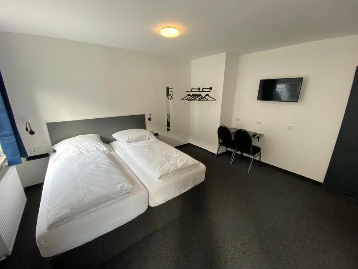 Hotel Zzzimple - Staffless & Self Check-In Pillig Esterno foto