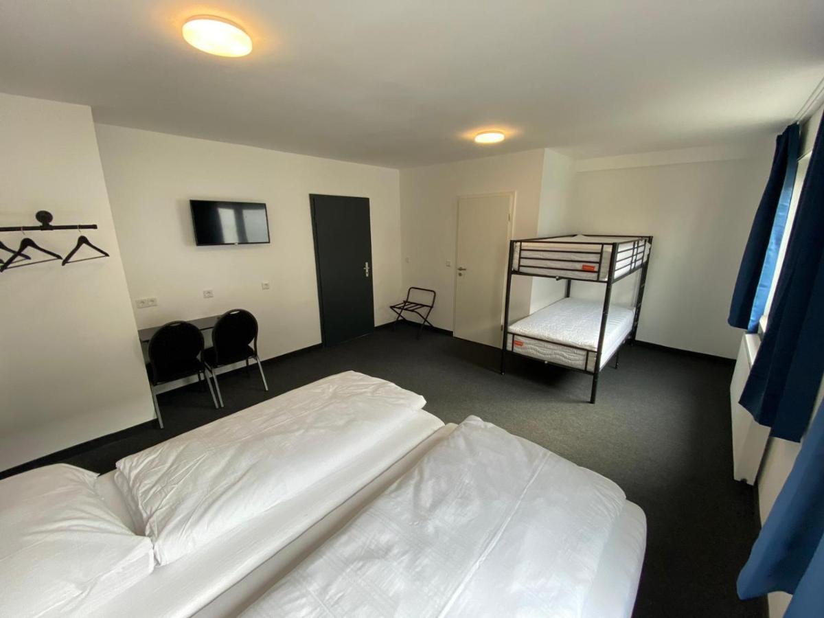 Hotel Zzzimple - Staffless & Self Check-In Pillig Esterno foto