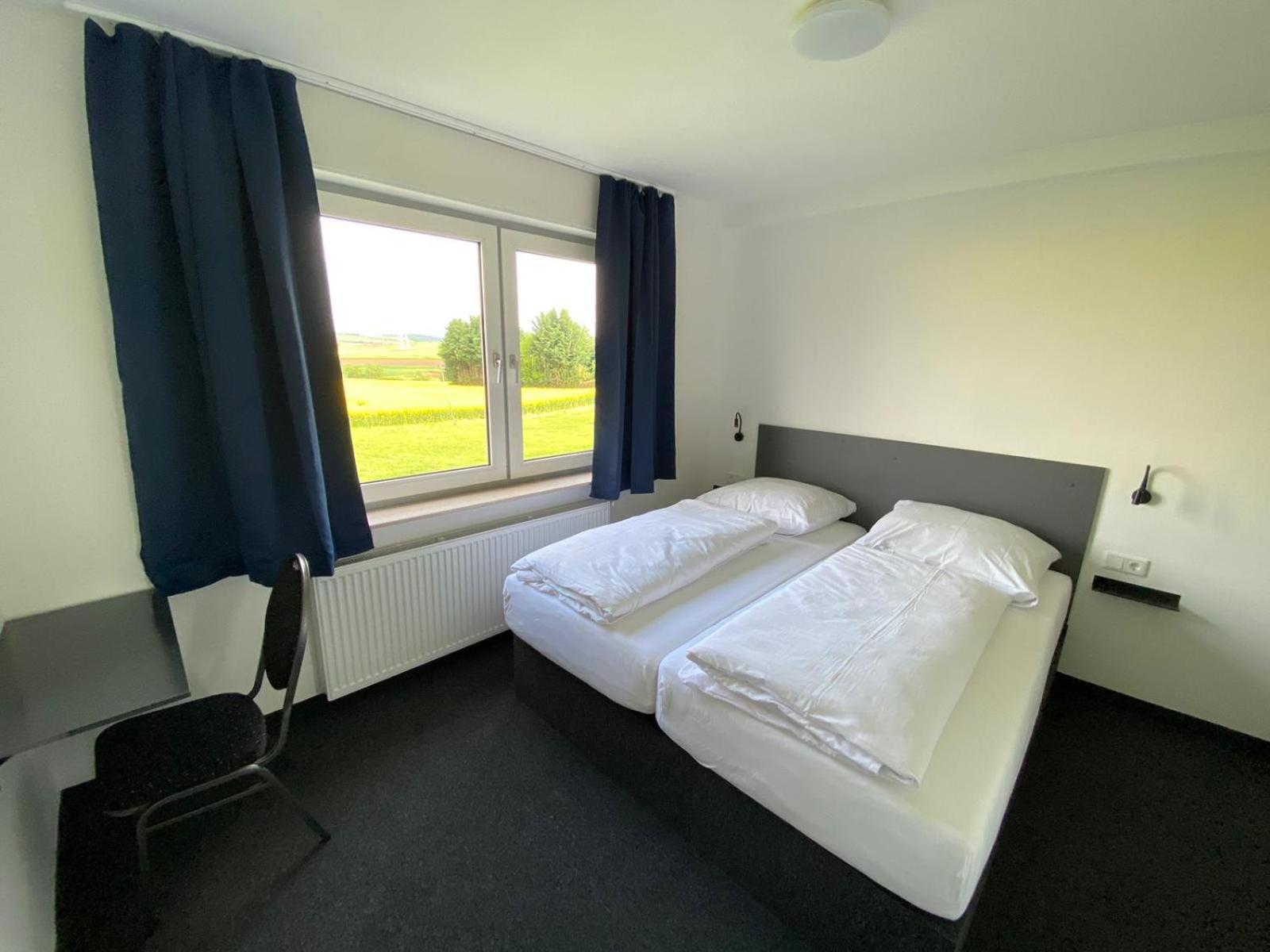 Hotel Zzzimple - Staffless & Self Check-In Pillig Esterno foto